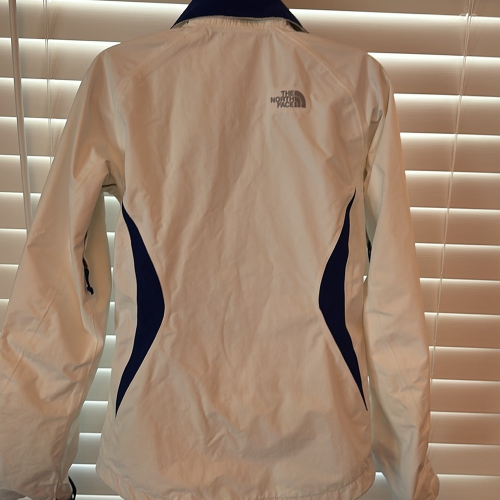 The North Face HyVent Jacket - Picture 3 of 7